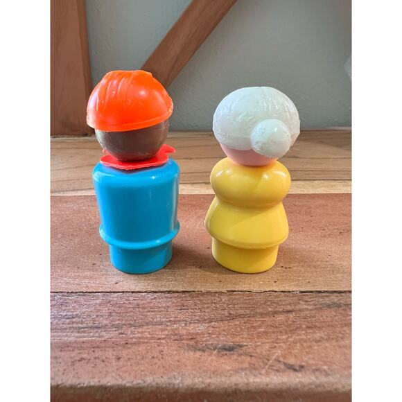 Vintage Fisher Price Little People Woman and Man Figure Lot - Picture 2 of 2